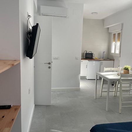 Ch II Apartments Zona De Ocio Nocturno 콘일데라프론테라 외부 사진