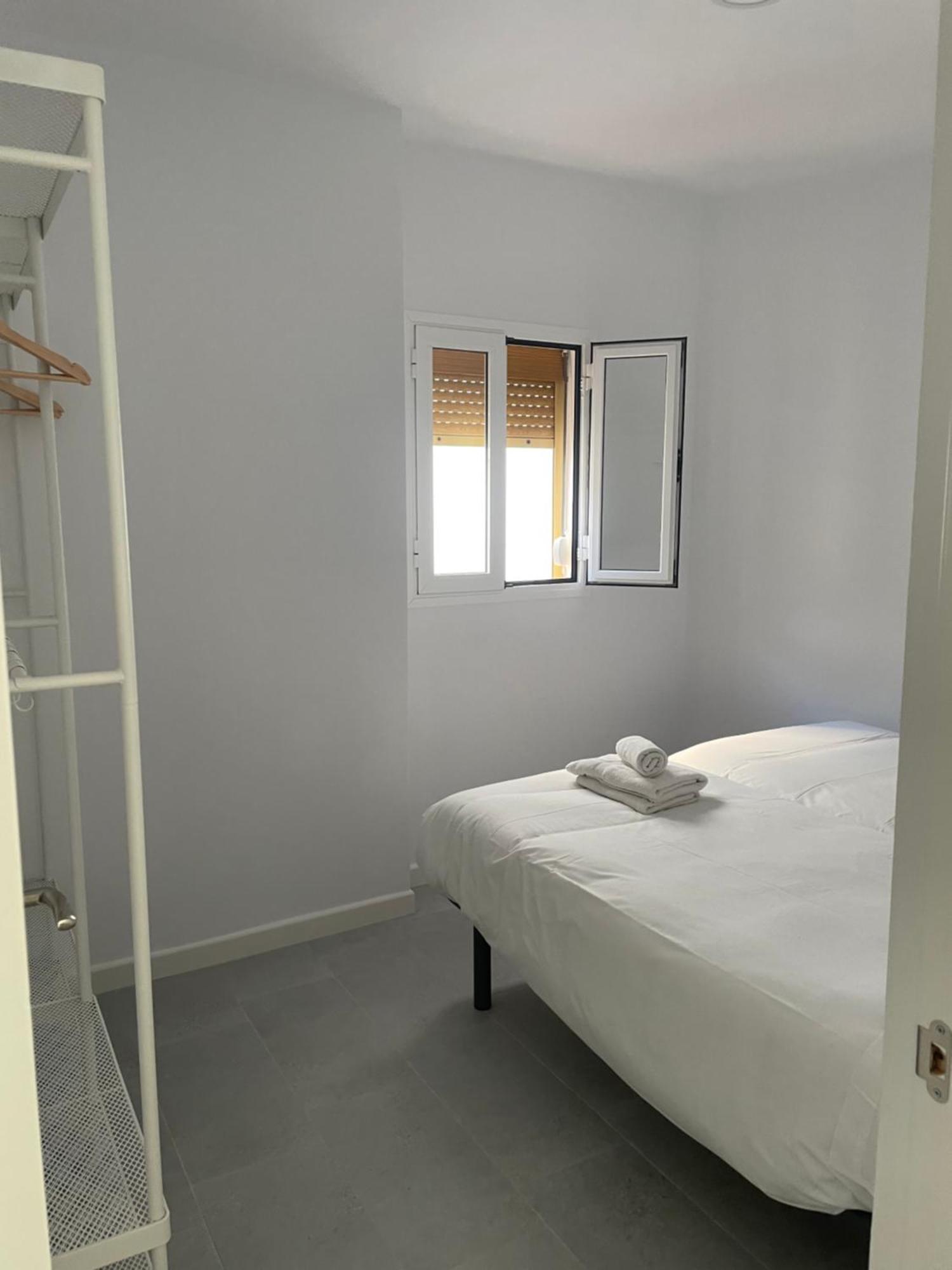 Ch II Apartments Zona De Ocio Nocturno 콘일데라프론테라 외부 사진