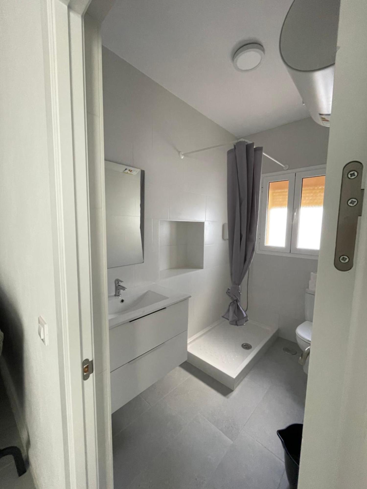 Ch II Apartments Zona De Ocio Nocturno 콘일데라프론테라 외부 사진