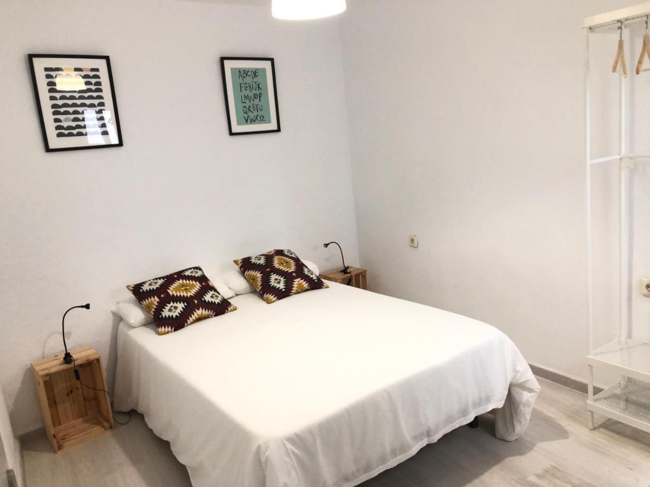 Ch II Apartments Zona De Ocio Nocturno 콘일데라프론테라 외부 사진
