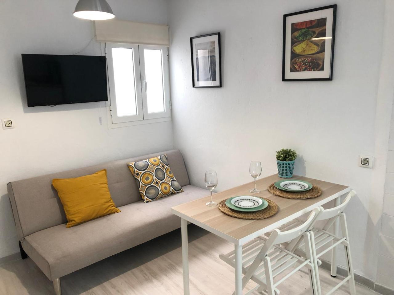 Ch II Apartments Zona De Ocio Nocturno 콘일데라프론테라 외부 사진